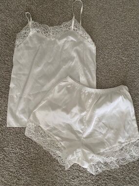 White lace pajama set - small